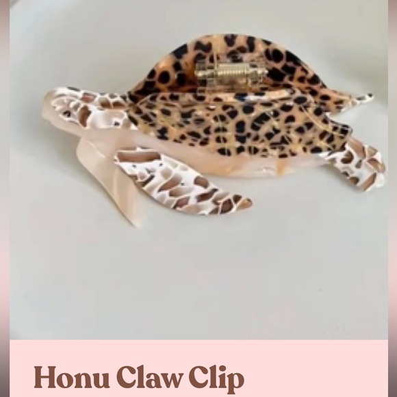 Honu Turtle Claw Clip - Picture 2 of 4